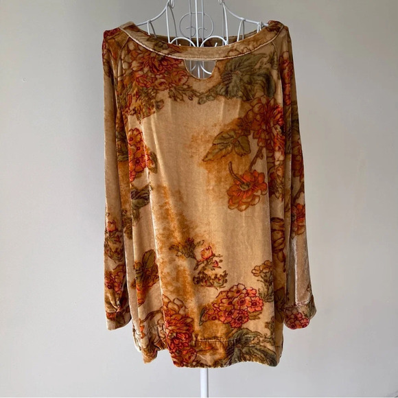 Soft Surroundings Gold Velour Floral Pullover Long Sleeve Top Silk Rayon SZ XLP - Picture 1 of 9